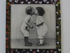 obrázek - dítě a konev