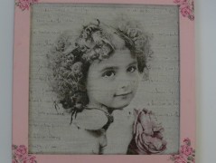 obrázek - dítě a konev