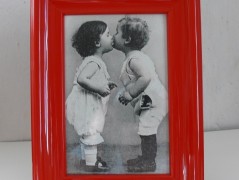 obrázek - dítě a konev