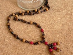 Letní náhrdelník s vinutkou TIP-TOP