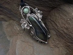 Letní náhrdelník s vinutkou TIP-TOP