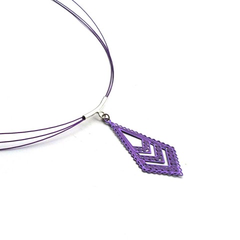 Ve fialové krajce - náhrdelník čtverec fialová ornament fialové fialový čtverečky čtvereček geometrické ornamenty čtverce geometrie dovolená kosočtverec 