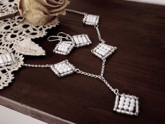 Ve fialové krajce - náhrdelník