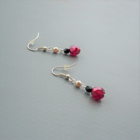 Zapomenutá - krátké náušnice 2-1 červená dárek červené jednoduché elegantní láska zahrada kytičky visací jemné červený valentýn víra ples plesové slavnostní večerní večer plesový delší kytičkové párty zahrady slavnost plesová květinové družička maminka večírek bál bimbací 