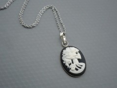 Ve fialové krajce - náhrdelník