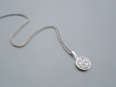 Ve fialové krajce - náhrdelník