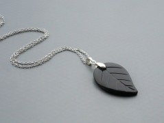 Ve fialové krajce - náhrdelník