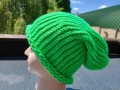 Pletená spadlá čepice (neon-zelená)