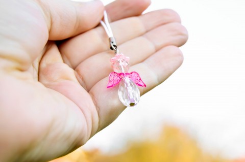 S průhlednou růžovou - přívěšek korálky holčičí elegantní bílé anděl broušené andělíček průhledné drobnost růžové skleněné roztomilé zářivé čiré andělka pro děti pro štěstí pro ženy lesknoucí třpytící 