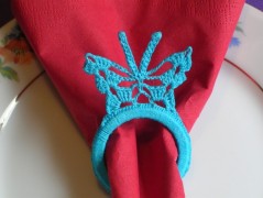 Háčkovaná velká šiška s kraječkou