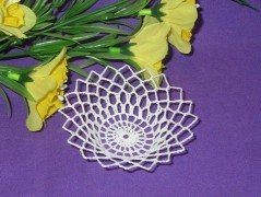 Háčkovaná velká šiška s kraječkou