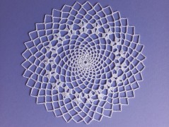 Háčkovaná velká šiška s kraječkou