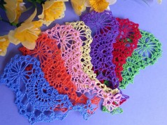 Háčkovaná velká šiška s kraječkou