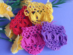 Háčkovaná velká šiška s kraječkou