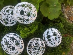 vajičko - závěs z korálků