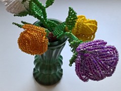 vajičko - závěs z korálků