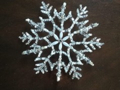 vajičko - závěs z korálků