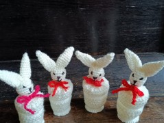 vajičko - závěs z korálků