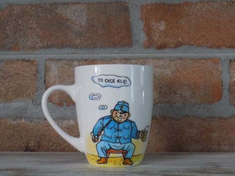 Hrnček - Švejk hrnek čaj káva kniha pivo pohár tea coffee vojenské army beer mug švejk fajka pipe 