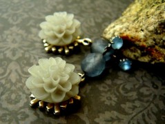 Náušnice s malinovými růžemi