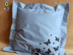 Střapatý nákrčník ,,The Red