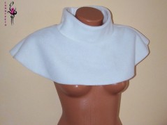 Střapatý nákrčník ,,The Red