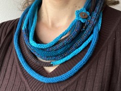 Třílístky II. ..... náušnice