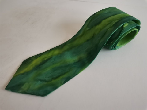 Hedvábná kravata Tropická džungle zelená elegantní přírodní kravata hedvábná malovaná džungle 