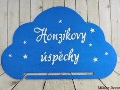 Dřevěná pokladnička se jménem