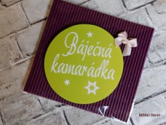 Dřevěná pokladnička se jménem
