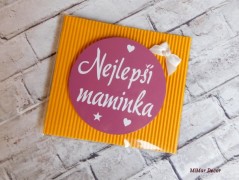 Dřevěná pokladnička se jménem