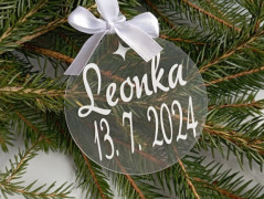 Dřevěná pokladnička se jménem