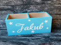 Stojan na tužky se jménem