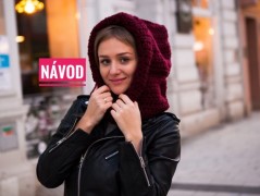 Tyrkysový dětský kabátek s kapucí