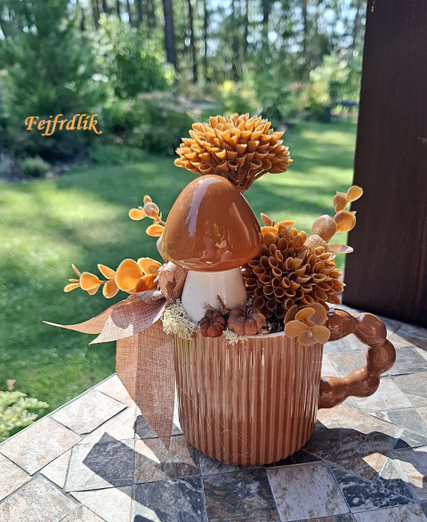 klouzek? :) dekorace elegantní hnědá podzimní houba aranžmá hořčicová v hrnku 