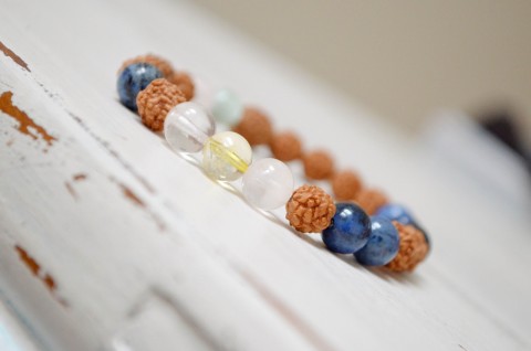 Ochranný náramek - Rudraksha duhová talisman náramek láska meditace štěstí energie přátelství buddha joga 