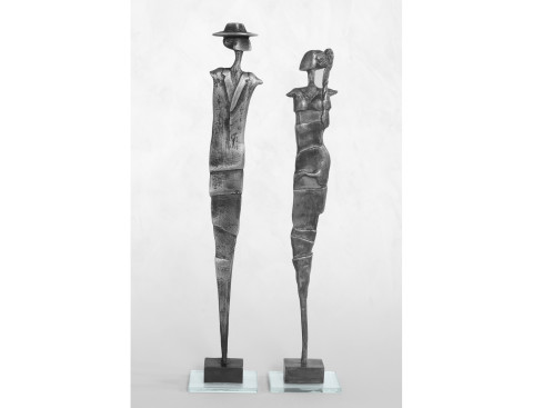 Elegán a Dívka s copem socha kovová dekorace kov originální dárek doplněk cín plastika socha kovová žena soška svatba sochy figura dívka svatební chlapec malá muž umění postava nevěsta ženich dar barbora fausová svatební dar do interiéru figurální moderní umění cínová svatba 