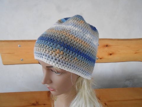 Čepice háčkovaná melírovaná modrá čepice jarní bílá šedá béžová zimní akryl podzimní unisex melírovaná pánská chlapecká handmade 