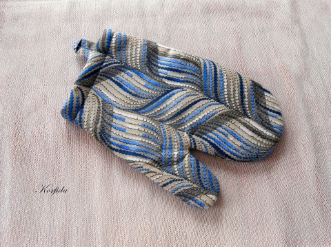 Chňapka vzor vlnky s puntíky modrá kuchyně bavlna bílá černá béžová puntíky šitá chalupa chňapka vlnky unisex handmade chňapky ušita korfida arachné 