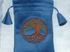 Meditační polštář s výšivkou