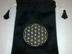 Meditační polštář s výšivkou