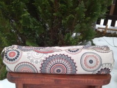 Meditační polštář s výšivkou