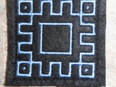 Meditační polštář s výšivkou