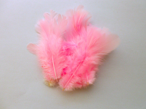 Slepičí peří - 20ks náušnice růžová ozdoba peří tvoření 
