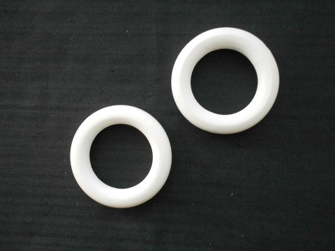 Dřevěný kroužek vnější Ø58 mm dřevo dekorace bílá kroužek 