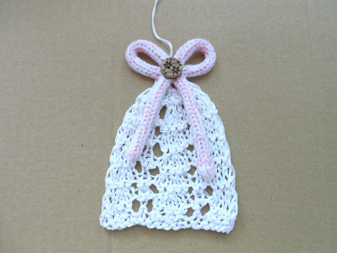 Pletený zvoneček k zavěšení vánoce růžová bavlna bílá zvoneček zvonek akryl 