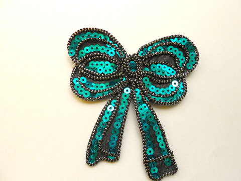 Brož mašle brož korálky motýl černá stříbrná 