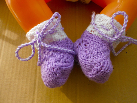 Kojenecké ponožky 0-3 měsíce fialová bílá akryl ponožky melír capáčky 