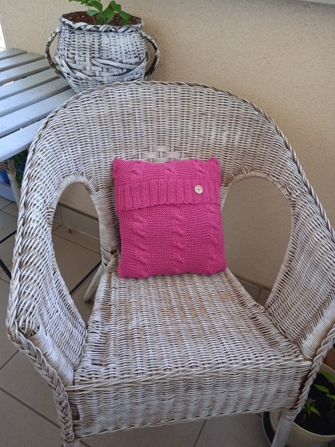 pletený polštář barva tulipánu 