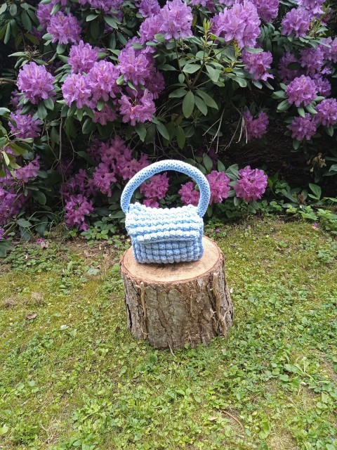 Háčkovaná kabelka modrá obloha 